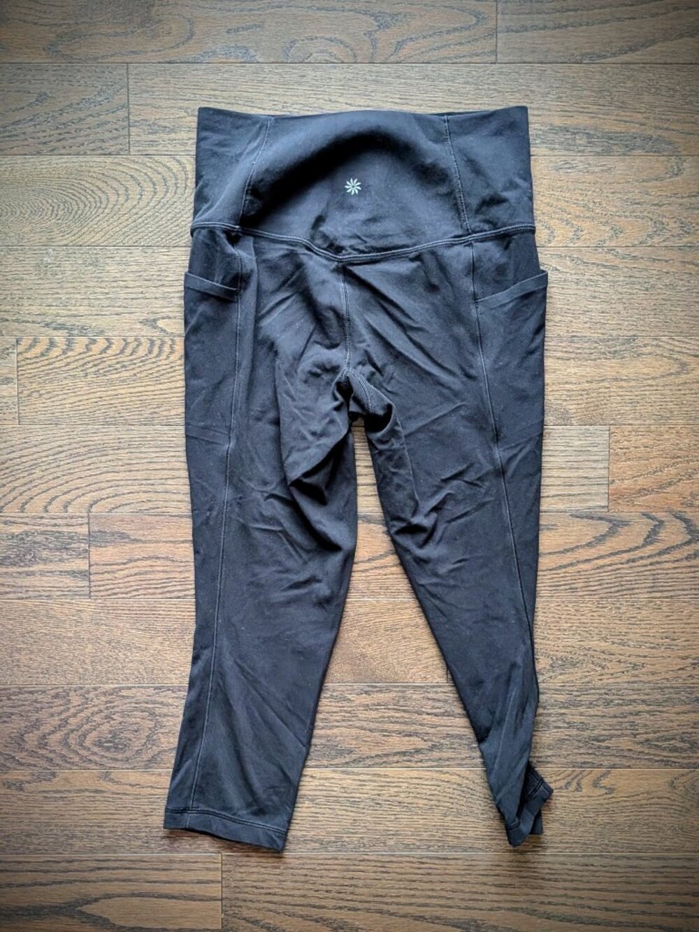 Athleta Salutation Stash Pocket Capri